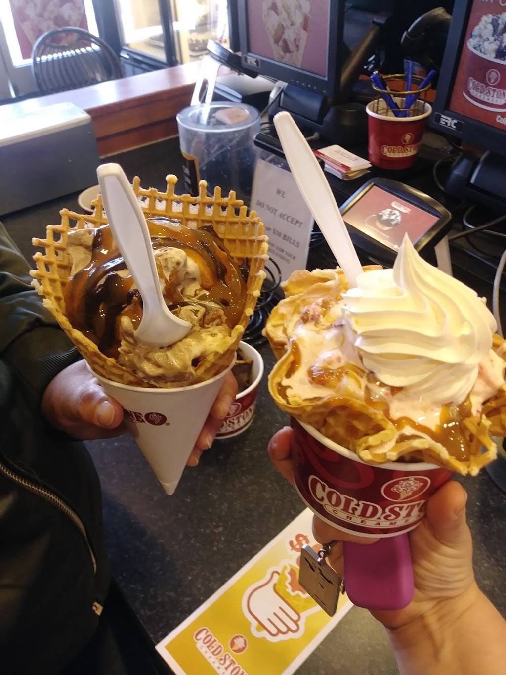 Cold Stone Creamery | bakery | 2530 Aramingo Ave, Philadelphia, PA 19125, USA | 2157394168 OR +1 215-739-4168