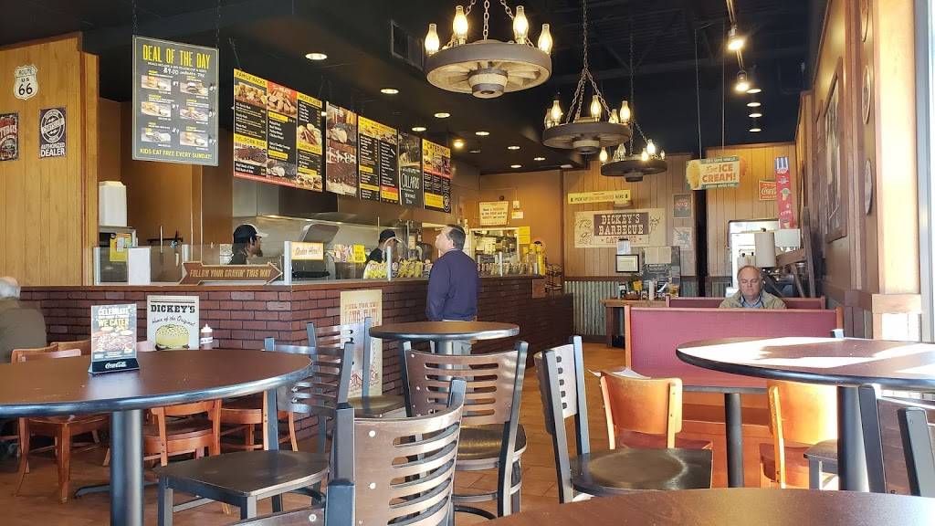 Dickeys Barbecue Pit | restaurant | 1610 Ridenour Blvd, Kennesaw, GA 30152, USA | 7704277655 OR +1 770-427-7655