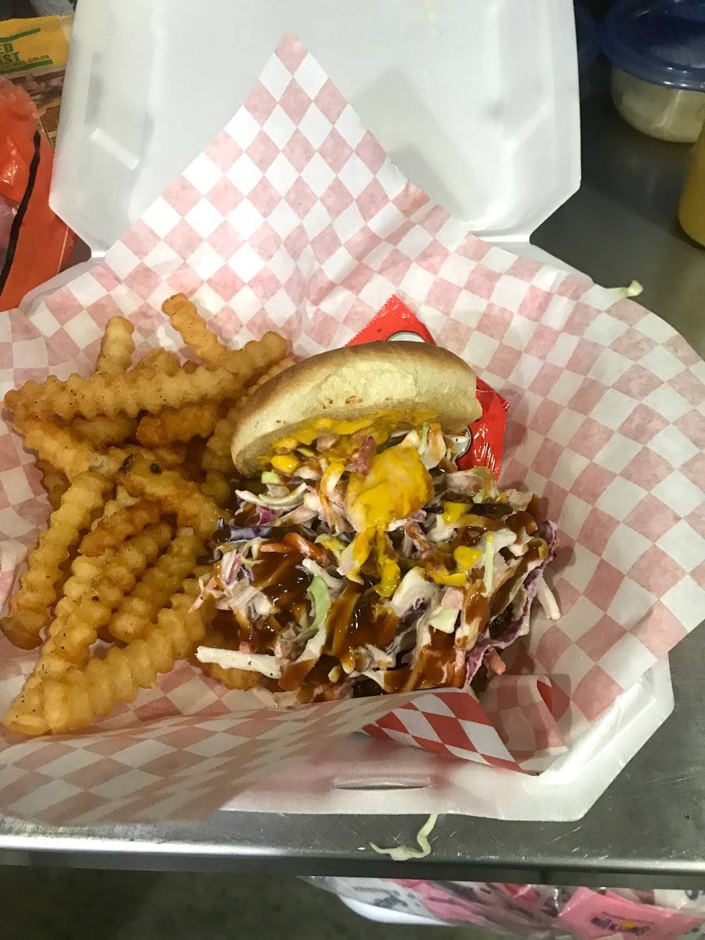 GFS Restaurant and Catering | restaurant | 7710 FL-544 E, Winter Haven, FL 33881, USA | 8634228833 OR +1 863-422-8833