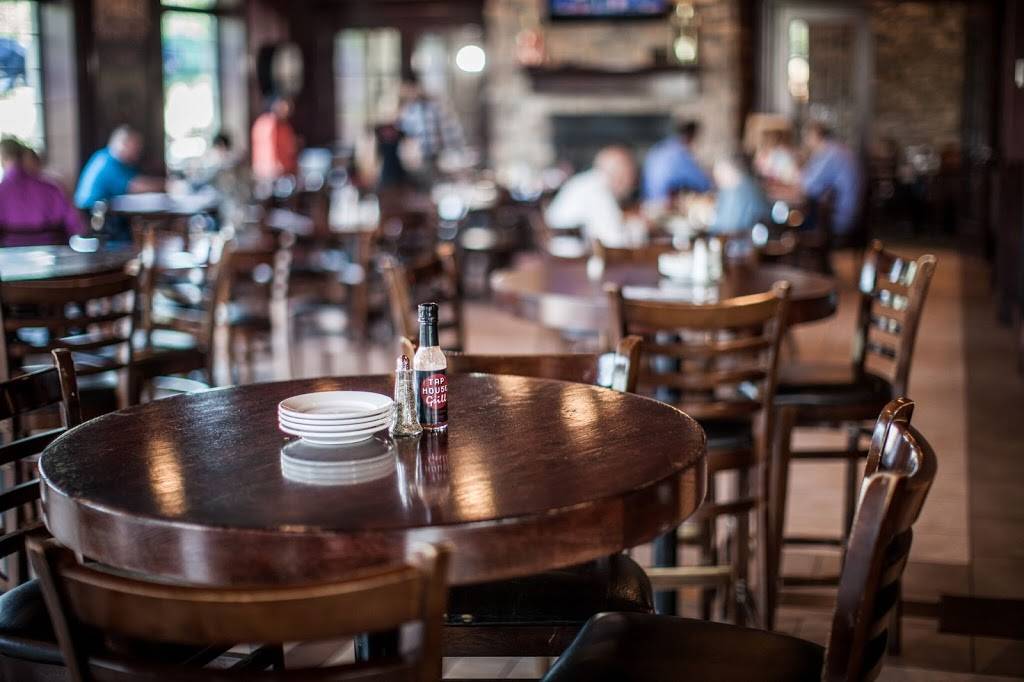 Tap House Grill | restaurant | 1243 State St #109, Lemont, IL 60439, USA | 6302575992 OR +1 630-257-5992