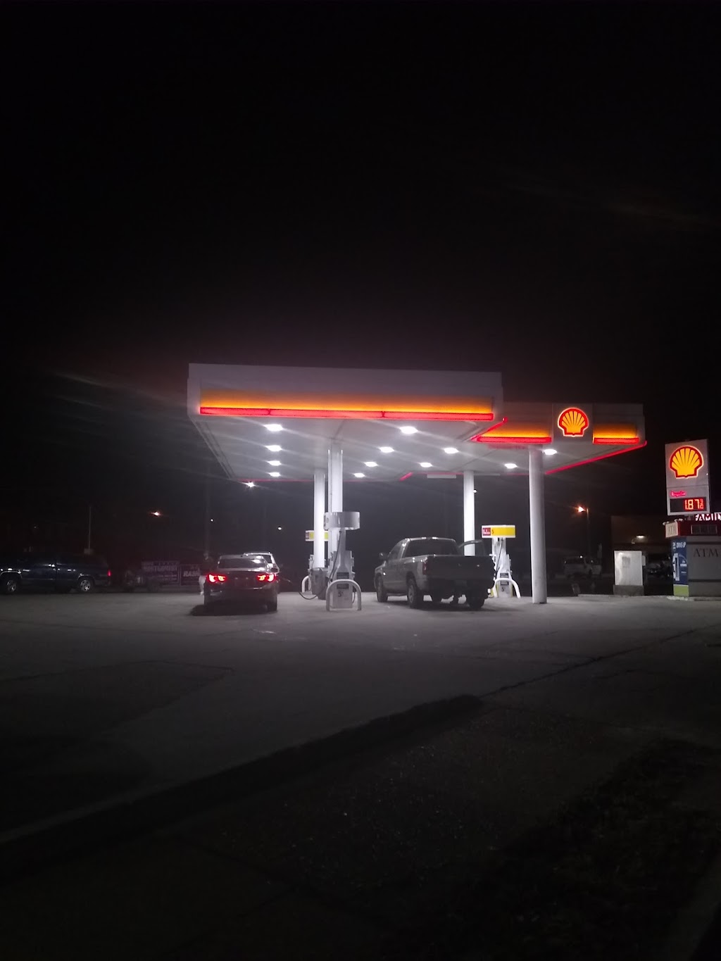 Shell | restaurant | 2800 N Florissant Ave, St. Louis, MO 63107, USA | 3145663565 OR +1 314-566-3565