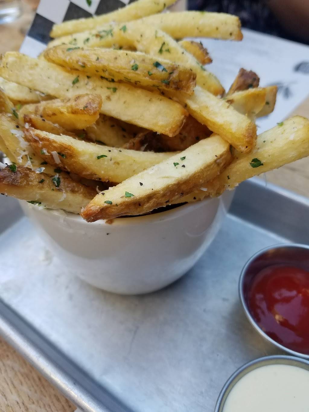 Sparrow Bar and Kitchen | restaurant | 1640 Haight St, San Francisco, CA 94117, USA | 4156226137 OR +1 415-622-6137