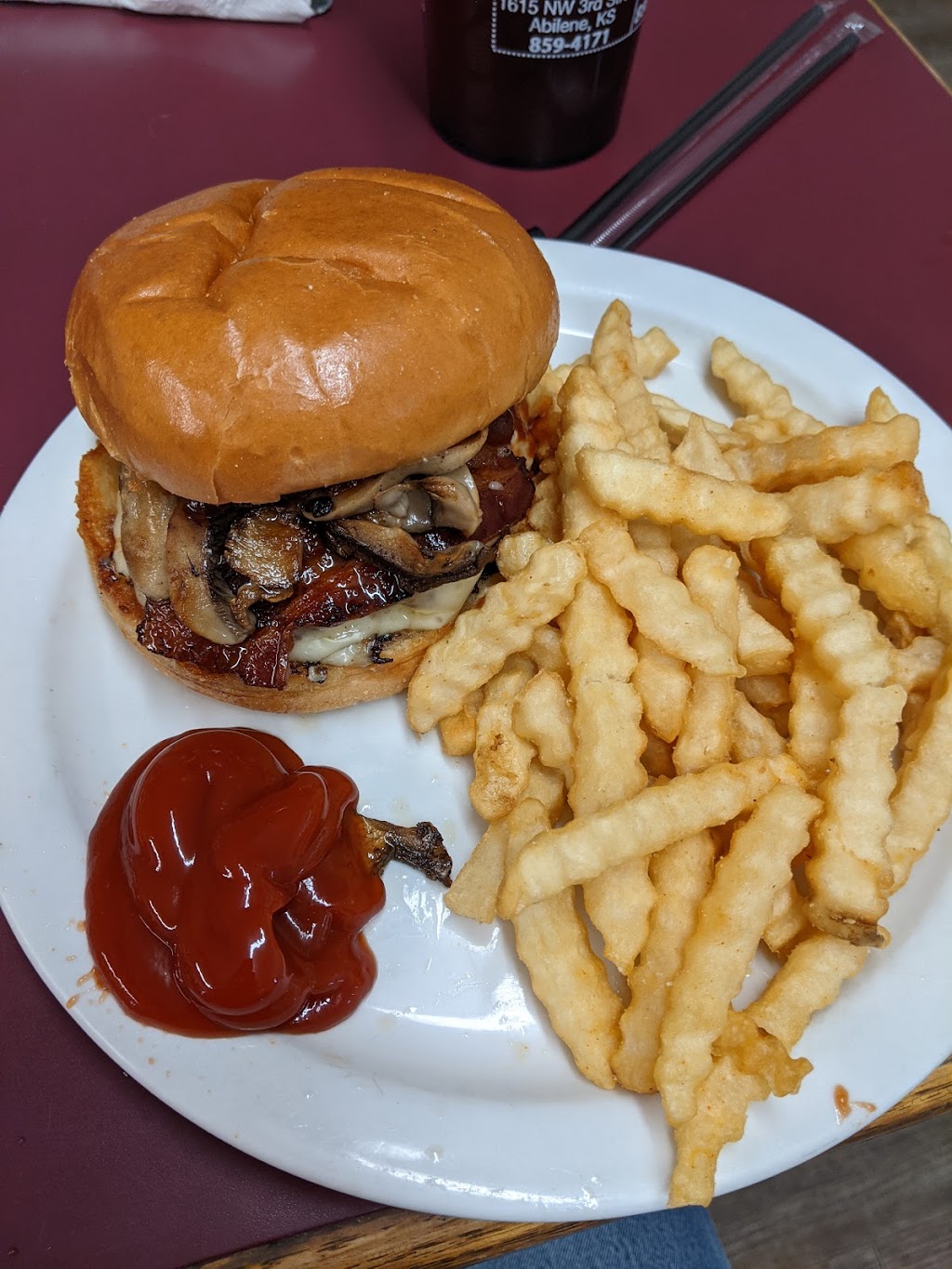 Hitching Post Restaurant | restaurant | 100 SE 5th St, Abilene, KS 67410, USA | 7852631868 OR +1 785-263-1868