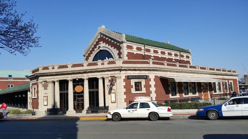 Pig & Prince Restaurant and Gastro-Lounge | restaurant | 1 Lackawanna Plaza, Montclair, NJ 07042, USA | 9732331006 OR +1 973-233-1006