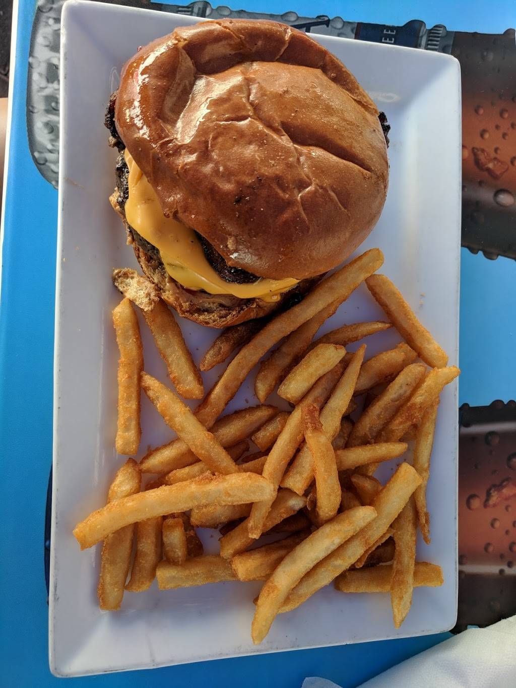 The Sandbar & Kitchen | restaurant | 2910 Atlantic Ave, Fernandina Beach, FL 32034, USA | 9043103648 OR +1 904-310-3648