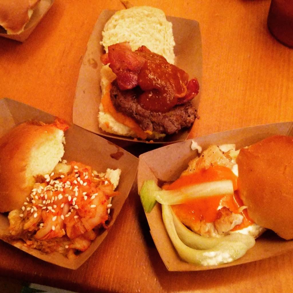 Green Dot Stables | restaurant | 2200 W Lafayette Blvd, Detroit, MI 48216, USA | 3139625588 OR +1 313-962-5588