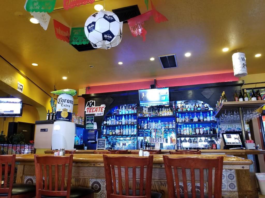 La Hacienda Santa Fe | restaurant | 811 S 3rd St, Renton, WA 98057, USA | 4252280882 OR +1 425-228-0882
