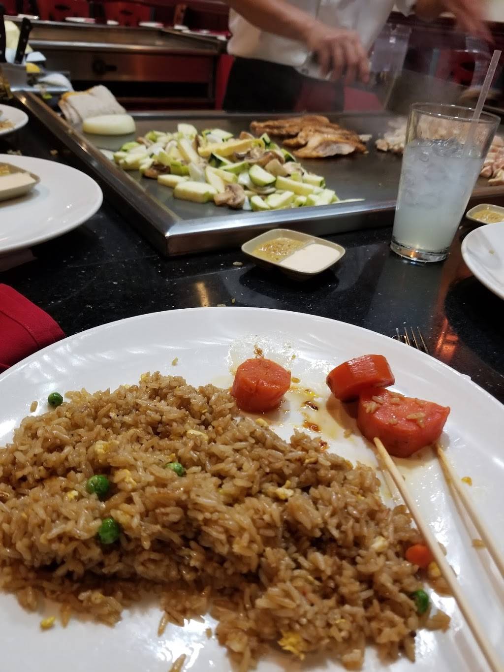 Fujiyama Japanese Seafood and Steak | restaurant | 5000 N Wickham Rd #111, Melbourne, FL 32940, USA | 3212556633 OR +1 321-255-6633