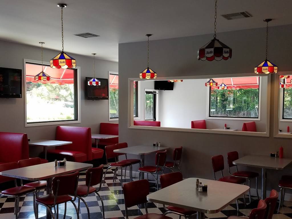 Cornbread Cafe | cafe | 1141 KY-36, Frenchburg, KY 40322, USA | 6067683125 OR +1 606-768-3125