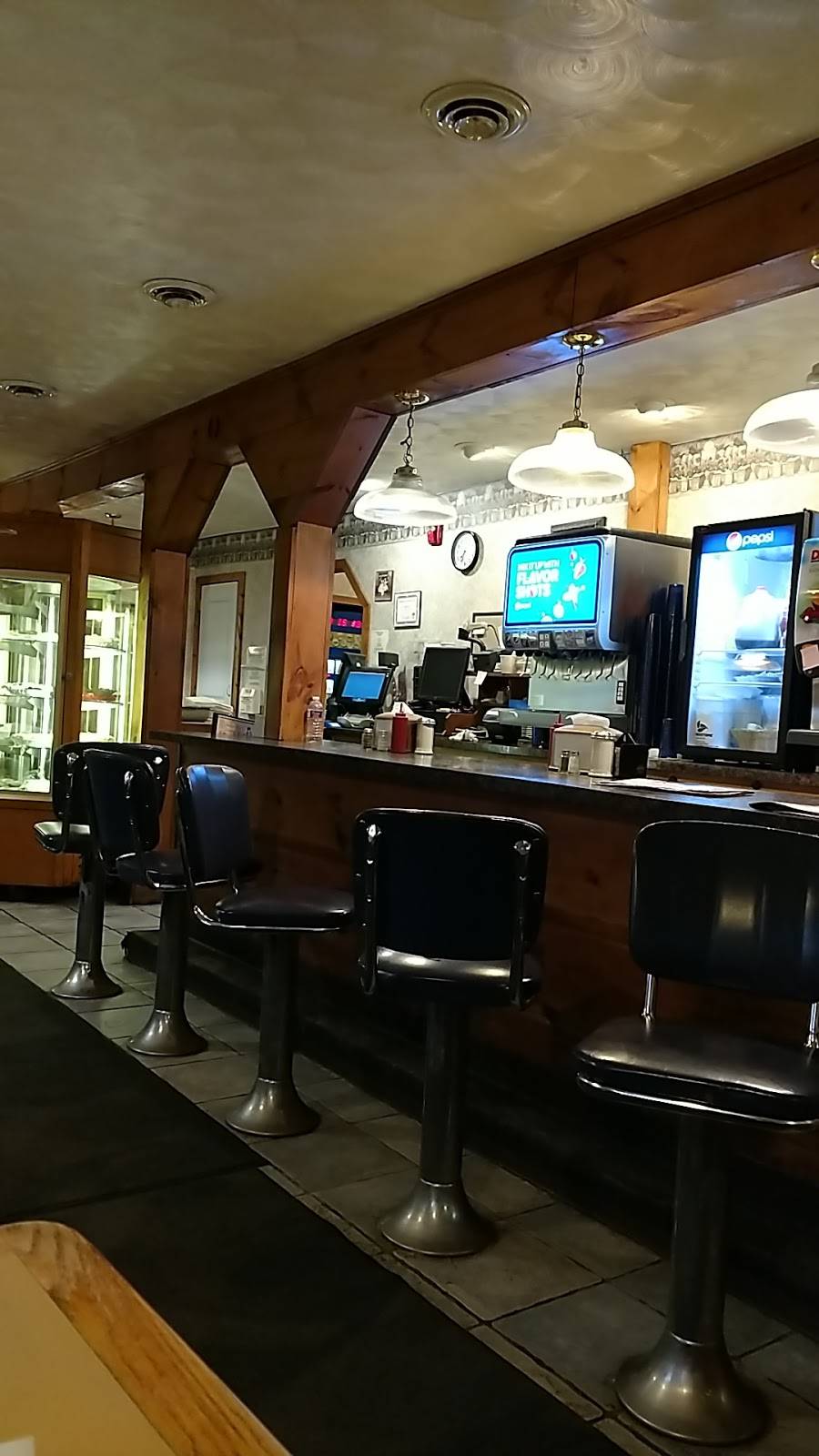 Daddy Eds Restaurant | restaurant | 3403 Main St, Mexico, NY 13114, USA | 3159631200 OR +1 315-963-1200