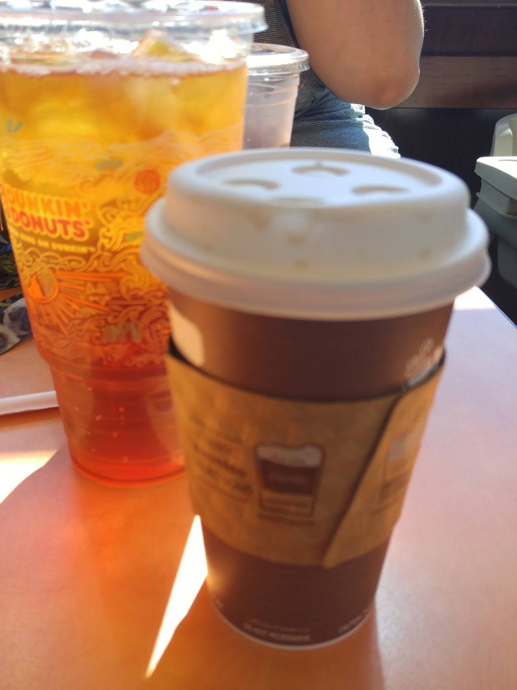 Dunkin | cafe | 880 Barnum Avenue Cutoff, Stratford, CT 06614, USA | 2033784024 OR +1 203-378-4024