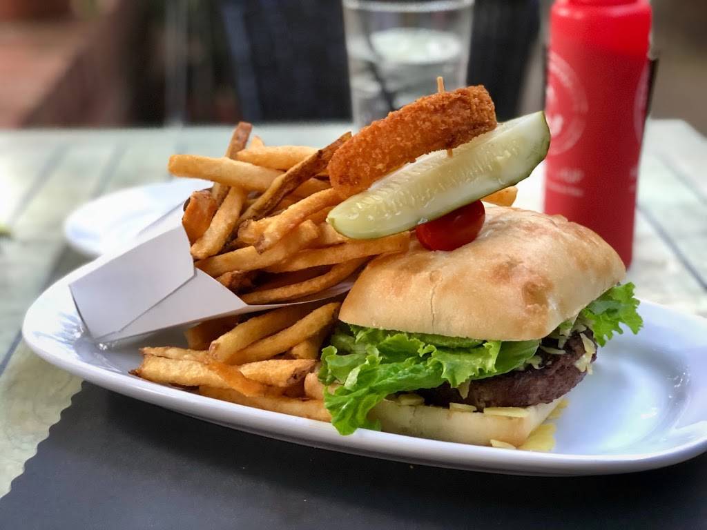 Old Man Raffertys | restaurant | 106 Albany St, New Brunswick, NJ 08901, USA | 7328466153 OR +1 732-846-6153