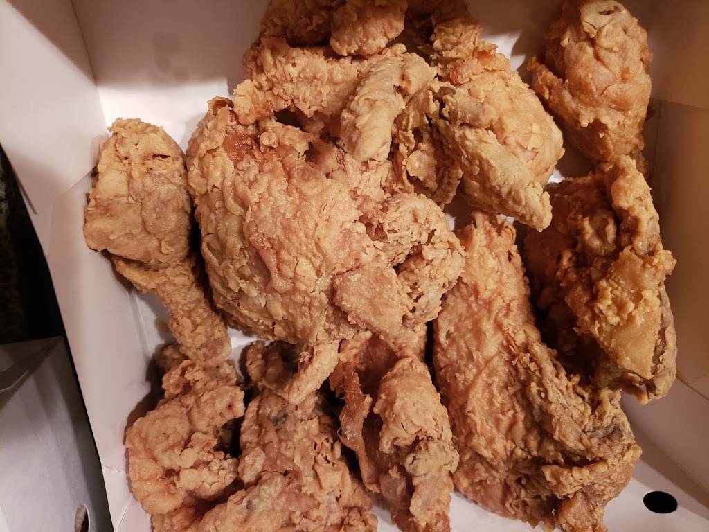 Bushs Chicken | restaurant | 12440 Edgemere Blvd, El Paso, TX 79938, USA | 9158552422 OR +1 915-855-2422