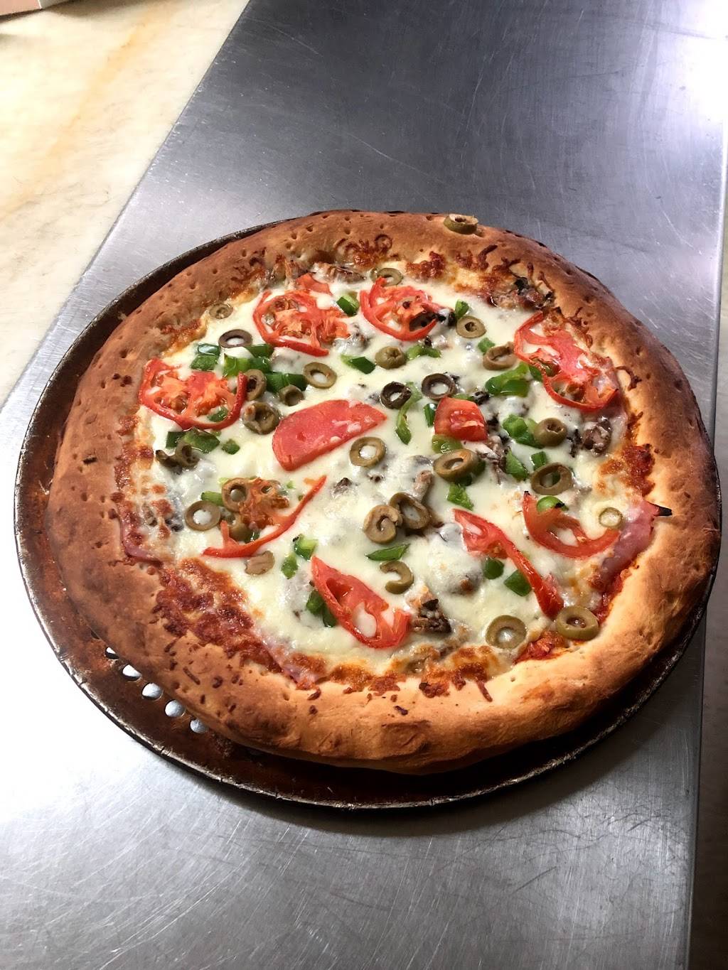 Papageorgiopizza | restaurant | 317 Rue Papineau, Montebello, QC J0V 1L0, Canada | 8194279999 OR +1 819-427-9999