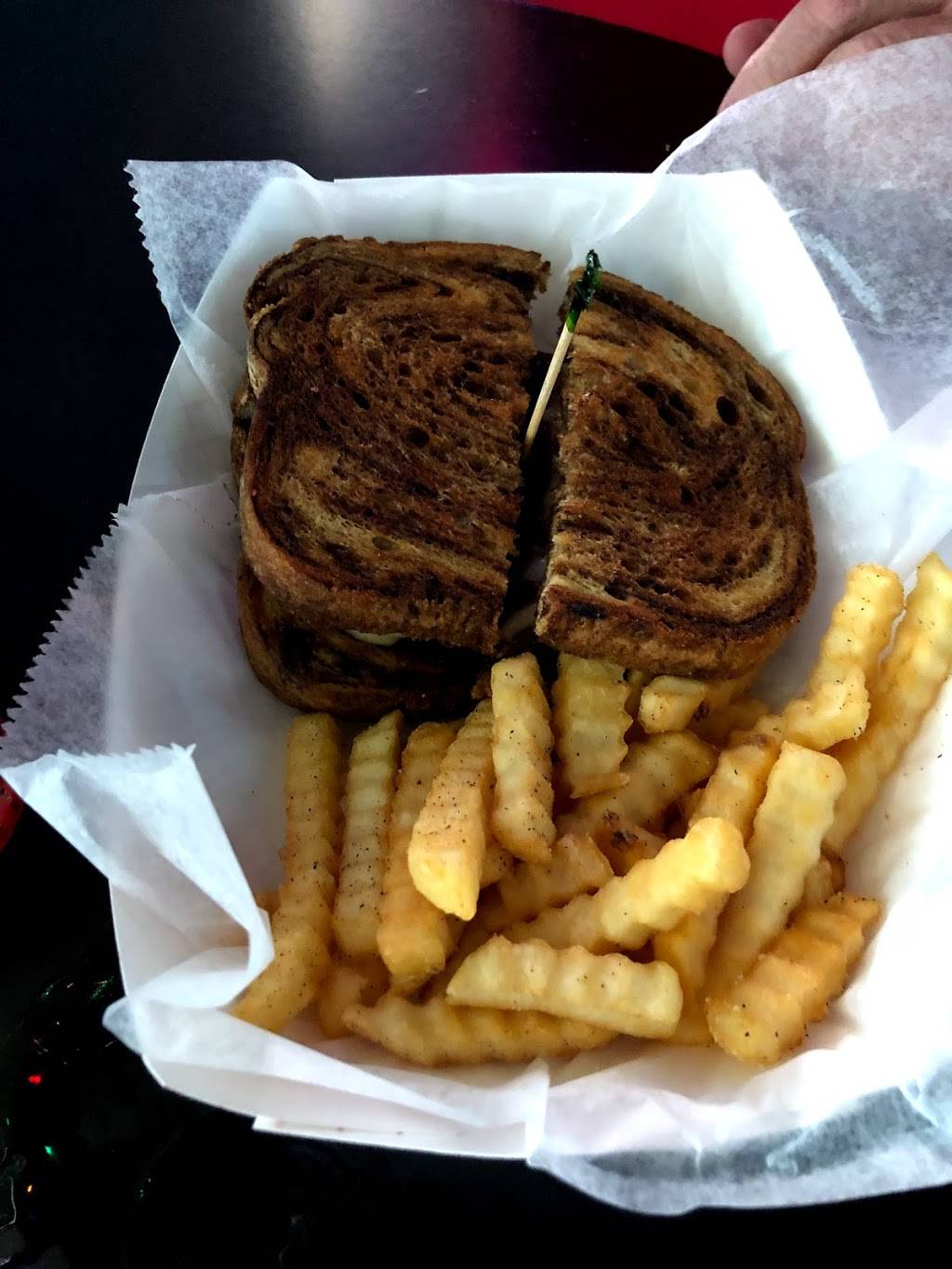 Sharkies On The Beach | night club | 10 Surf Dr, Surfside Beach, TX 77541, USA | 9792331122 OR +1 979-233-1122