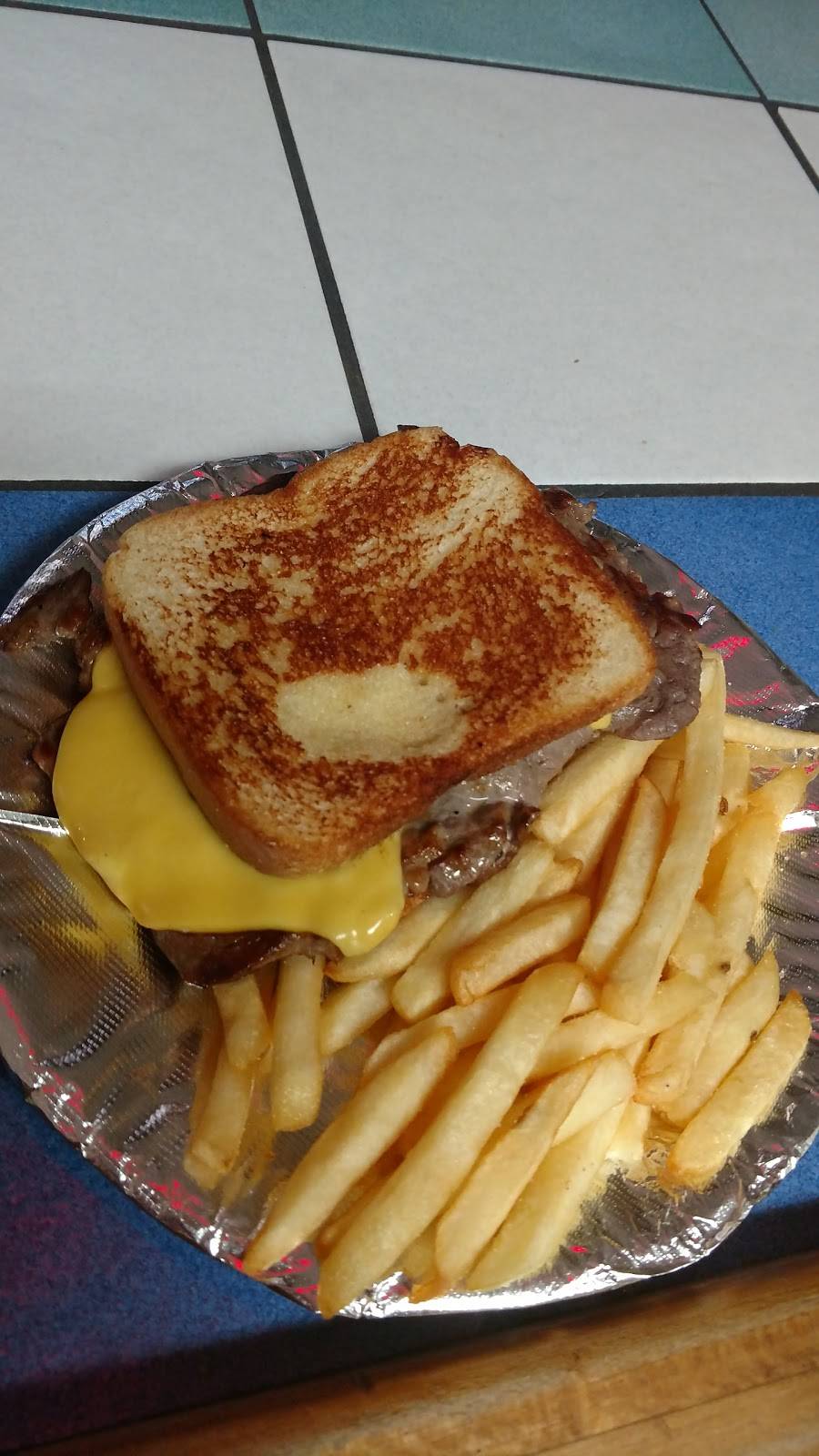 Wards Steak & Cheese | restaurant | 6228 Ward Blvd, Wilson, NC 27893, USA | 2529917343 OR +1 252-991-7343