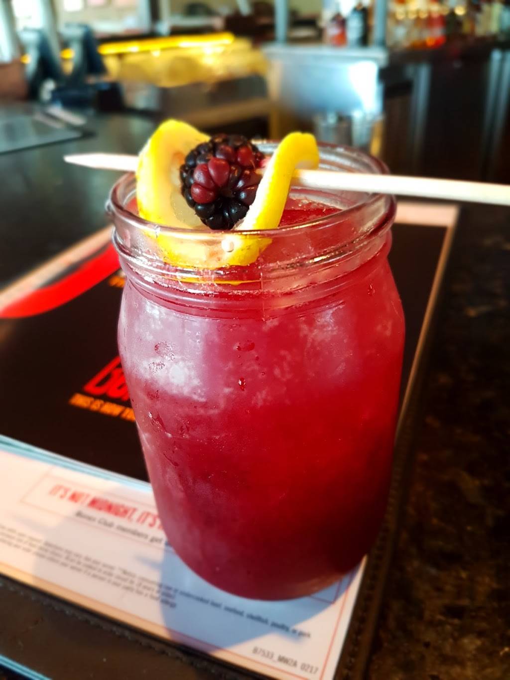 Smokey Bones Bar & Fire Grill | restaurant | 809 S University Dr, Plantation, FL 33324, USA | 9544743833 OR +1 954-474-3833