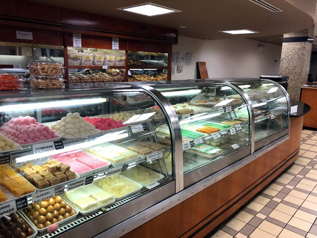 Tahoora Sweets & Bakery | bakery | 2345 W Devon Ave, Chicago, IL 60659, USA | 7737437272 OR +1 773-743-7272