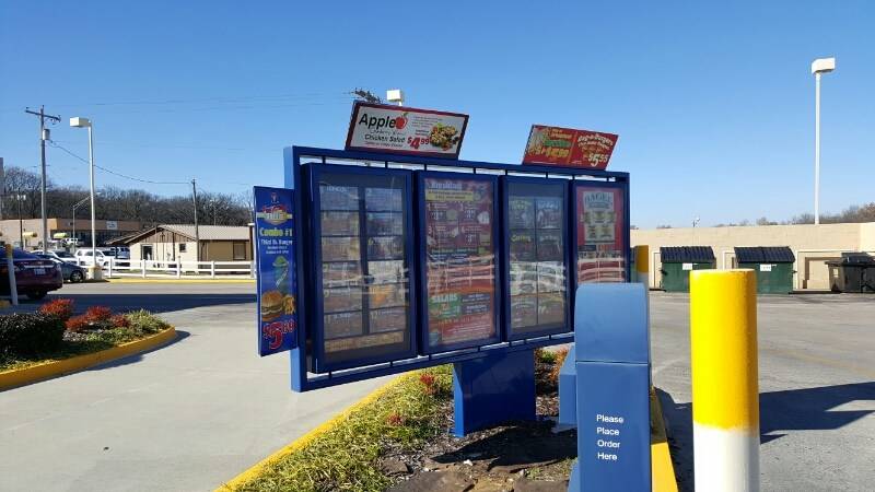 Braums Ice Cream & Burger Restaurant | restaurant | 825 S 1st St, Madill, OK 73446, USA | 5807953777 OR +1 580-795-3777