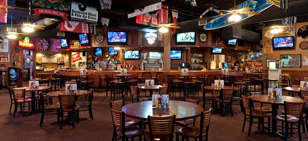 Tanners Bar & Grill | restaurant | 22374 W 66th St, Shawnee, KS 66226, USA | 9137458100 OR +1 913-745-8100