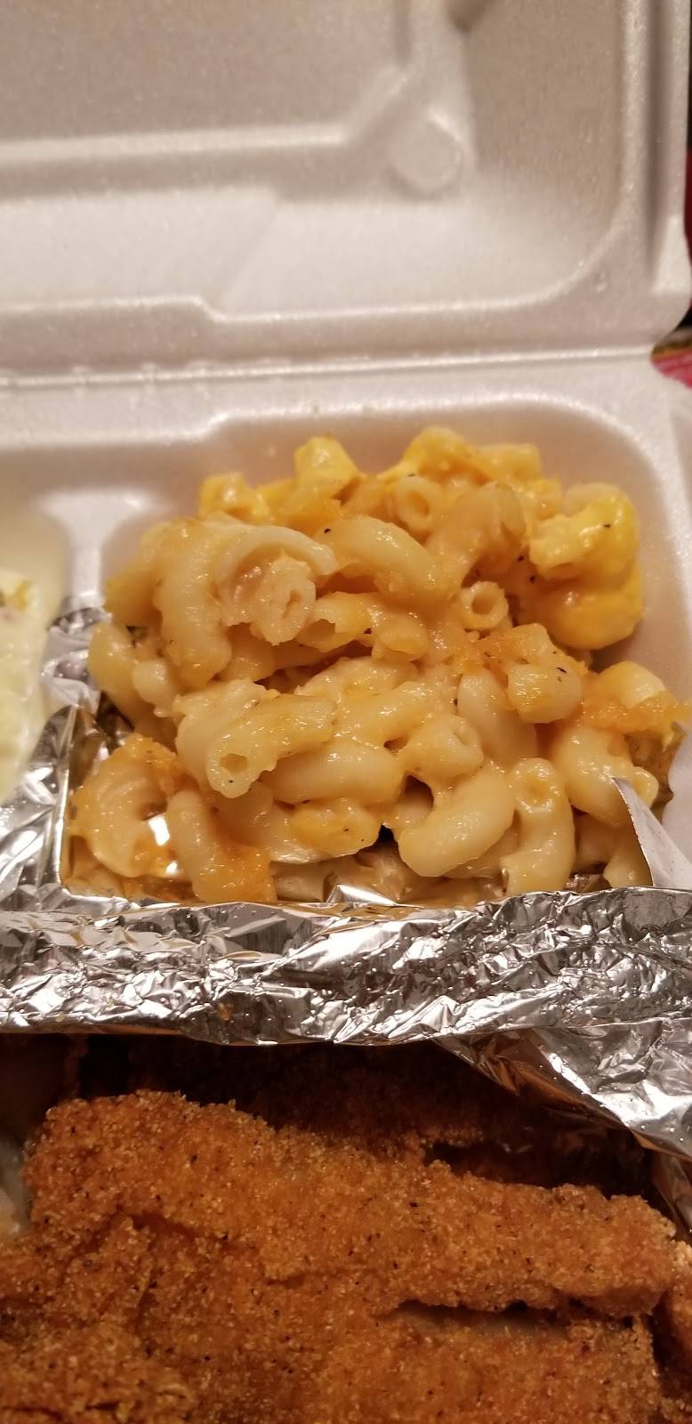 Berea Smokehouse Barbecue and Grill | restaurant | 819 N Rocky River Dr, Berea, OH 44017, USA | 4405327707 OR +1 440-532-7707