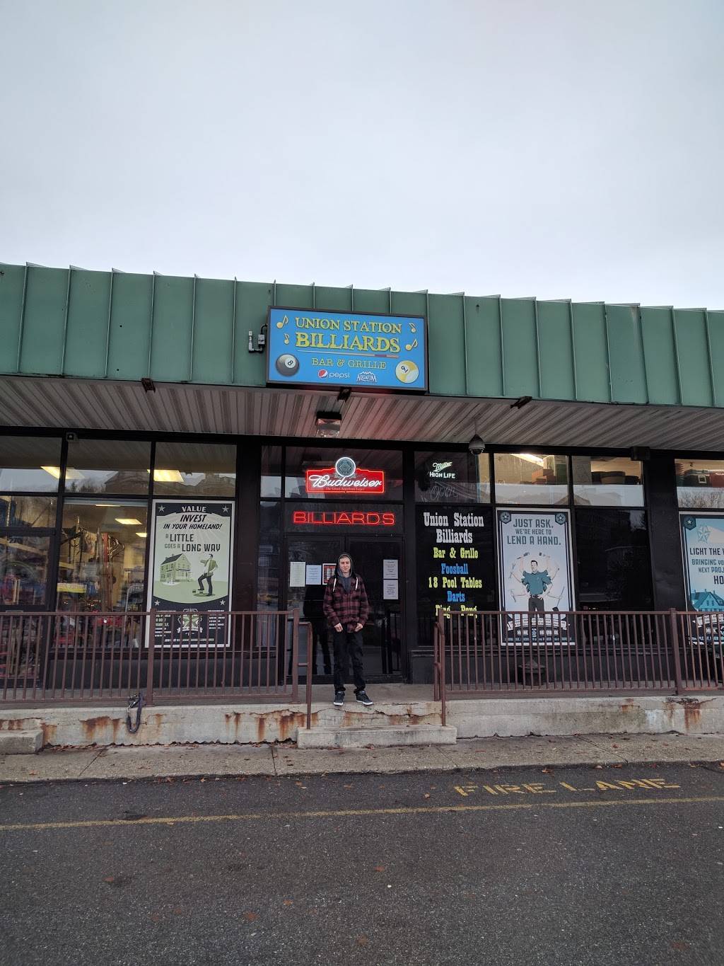 Union Station Billiards | restaurant | 272 St John St, Portland, ME 04102, USA | 2078993693 OR +1 207-899-3693