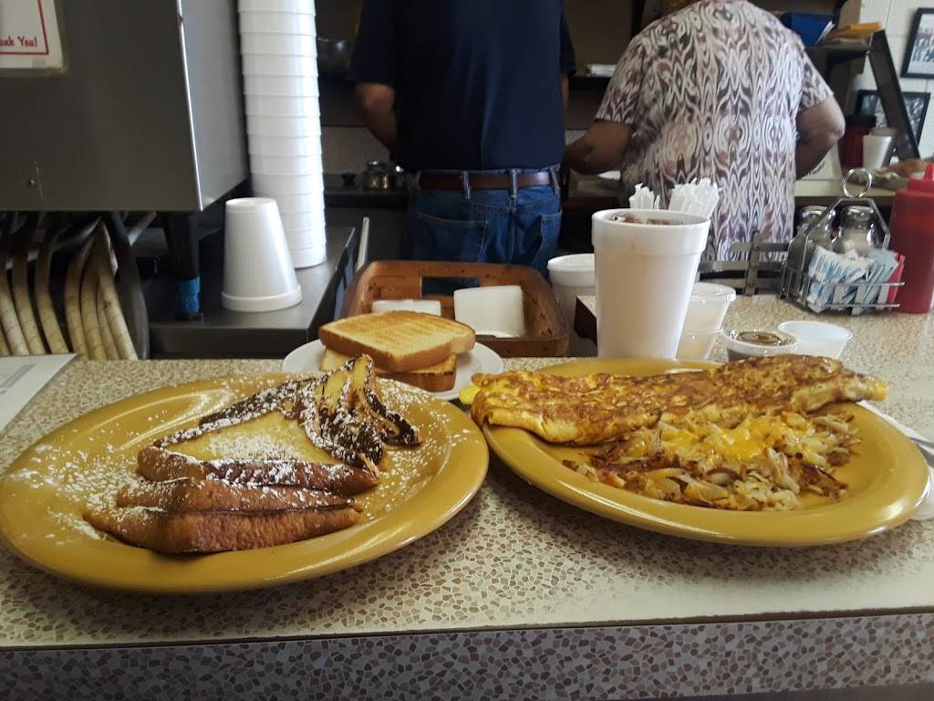 Hopewell Quick Lunch | restaurant | 113 Hopewell St, Hopewell, VA 23860, USA | 8044586526 OR +1 804-458-6526