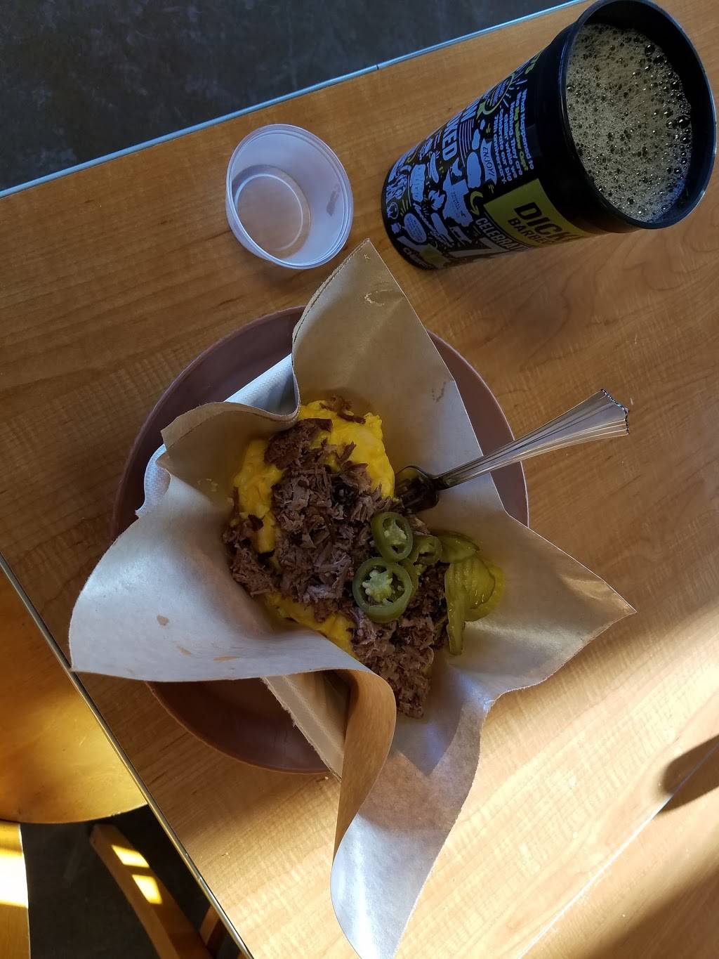 Dickeys Barbecue Pit | meal delivery | 9000 N Skyview Ave, Kansas City, MO 64154, USA | 8165053900 OR +1 816-505-3900