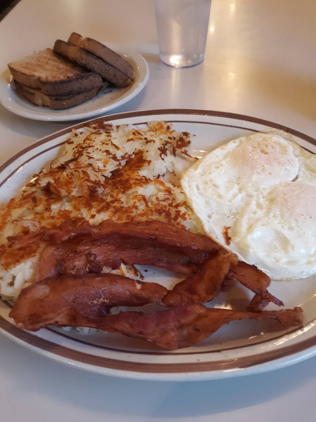 Antonios Coney Island | restaurant | 5485 Fenton Rd, Flint, MI 48507, USA | 8105151848 OR +1 810-515-1848