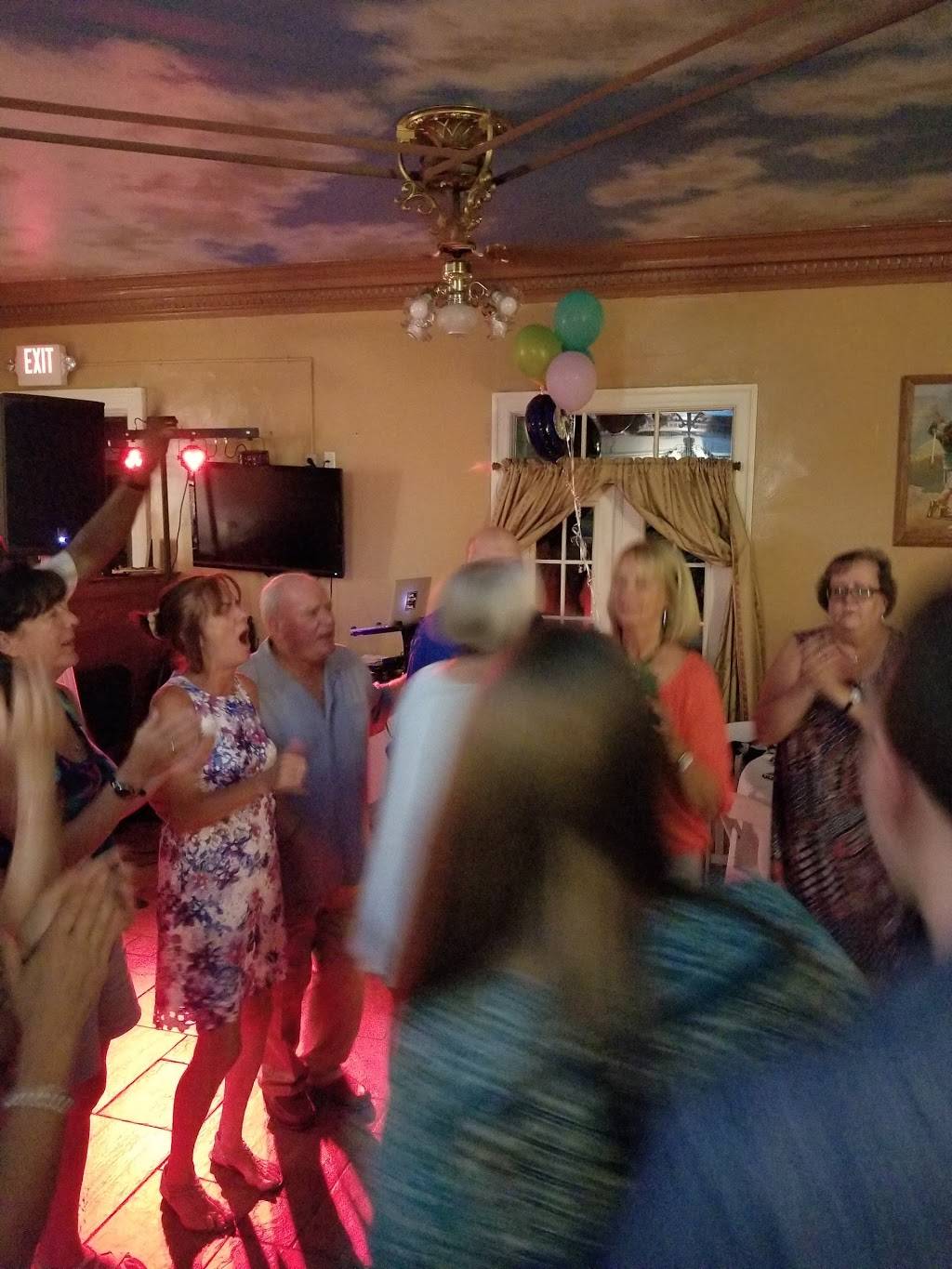 Veranda Cafe | restaurant | 915 Victory Blvd, Staten Island, NY 10301, USA | 7184482233 OR +1 718-448-2233