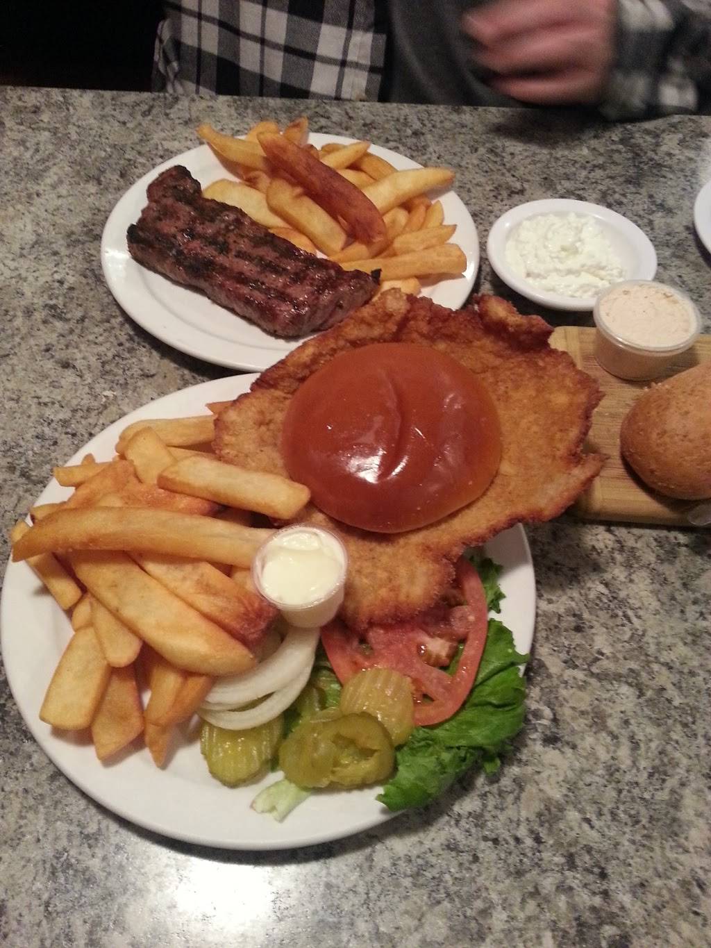 Johnny Vs Sports Pub | restaurant | 58 N Main St, Frankfort, IN 46041, USA | 7656544702 OR +1 765-654-4702