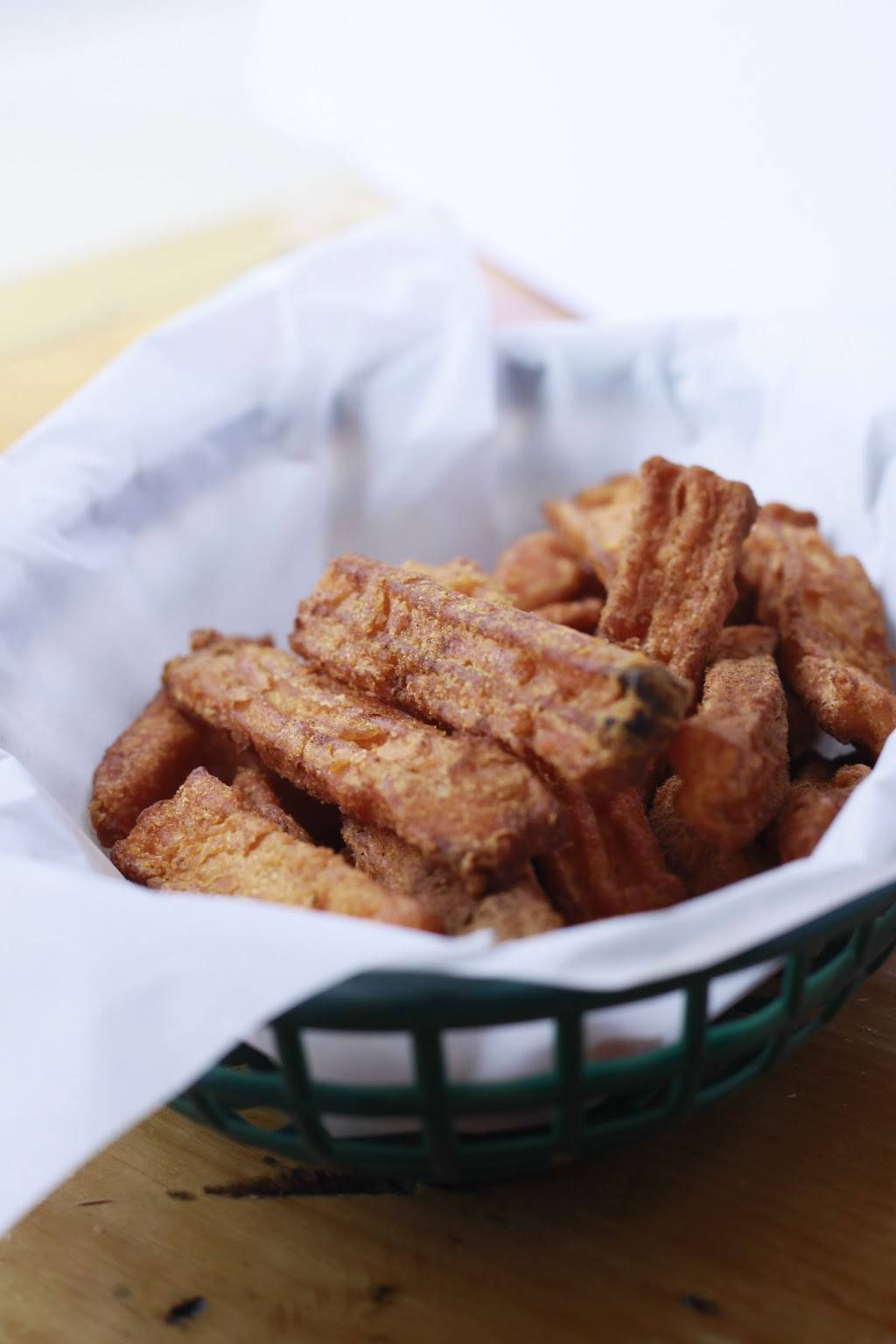 LiteHouse Whole Food Grill | restaurant | 1660 E 55th St, Chicago, IL 60615, USA | 7736332587 OR +1 773-633-2587