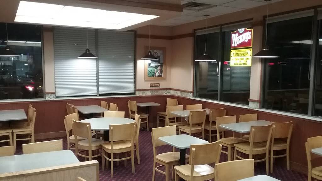 Wendys | restaurant | 2700 N Dirksen Pkwy, Springfield, IL 62702, USA | 2177887901 OR +1 217-788-7901