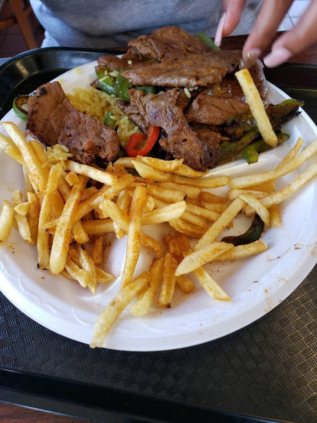 Chicago Style Gyros | restaurant | 535 NW Broad St, Murfreesboro, TN 37130, USA | 6158951974 OR +1 615-895-1974
