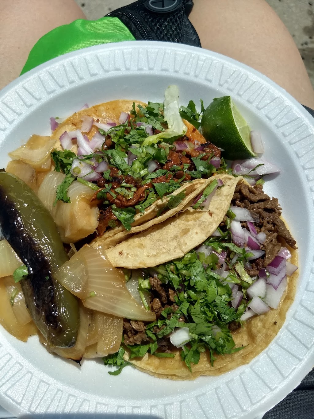 Lonchera El Tapatio Taco Truck | restaurant | 1575 Riverwalk, Milwaukee, WI 53212, USA | 4143239709 OR +1 414-323-9709