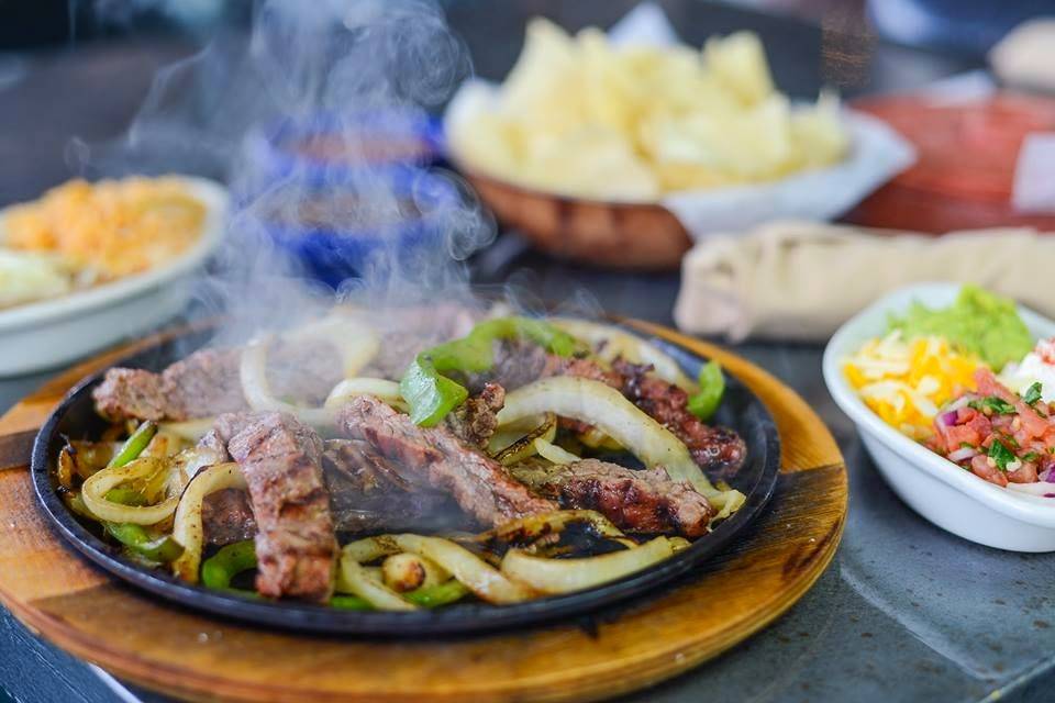 Marianos Hacienda Arlington | restaurant | 2614 Majesty Dr, Arlington, TX 76011, USA | 8176405118 OR +1 817-640-5118