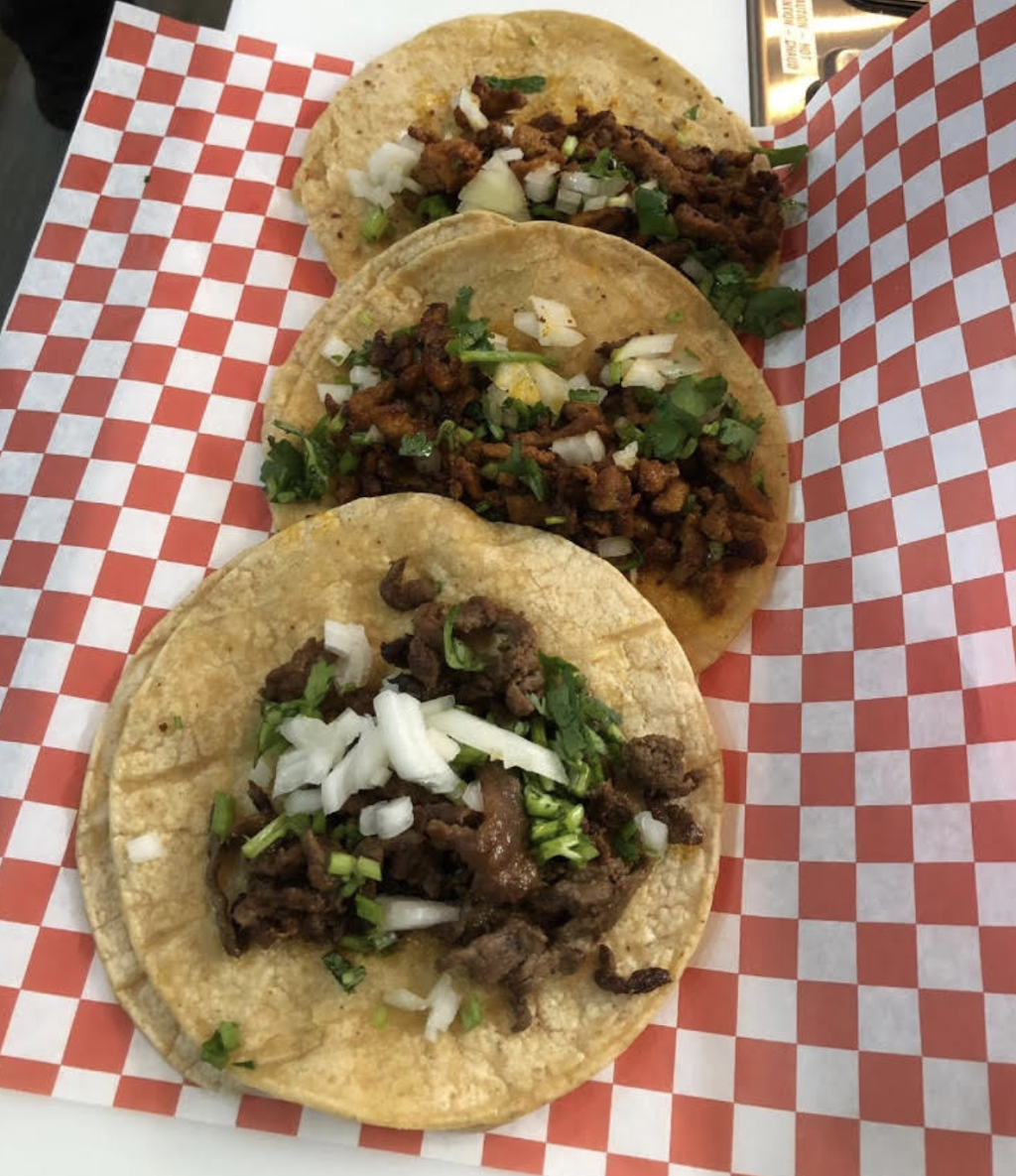 La Plancha Loca | restaurant | 548 Sheridan Rd, Highwood, IL 60040, USA | 8477488028 OR +1 847-748-8028