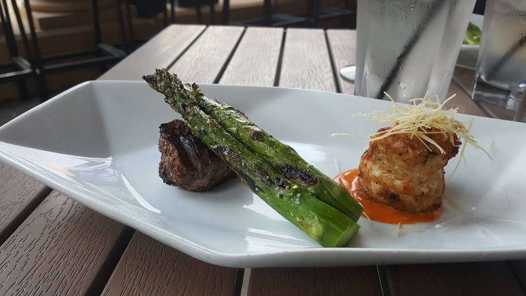 Eleven | restaurant | 591 N High St, Columbus, OH 43215, USA | 6142259611 OR +1 614-225-9611