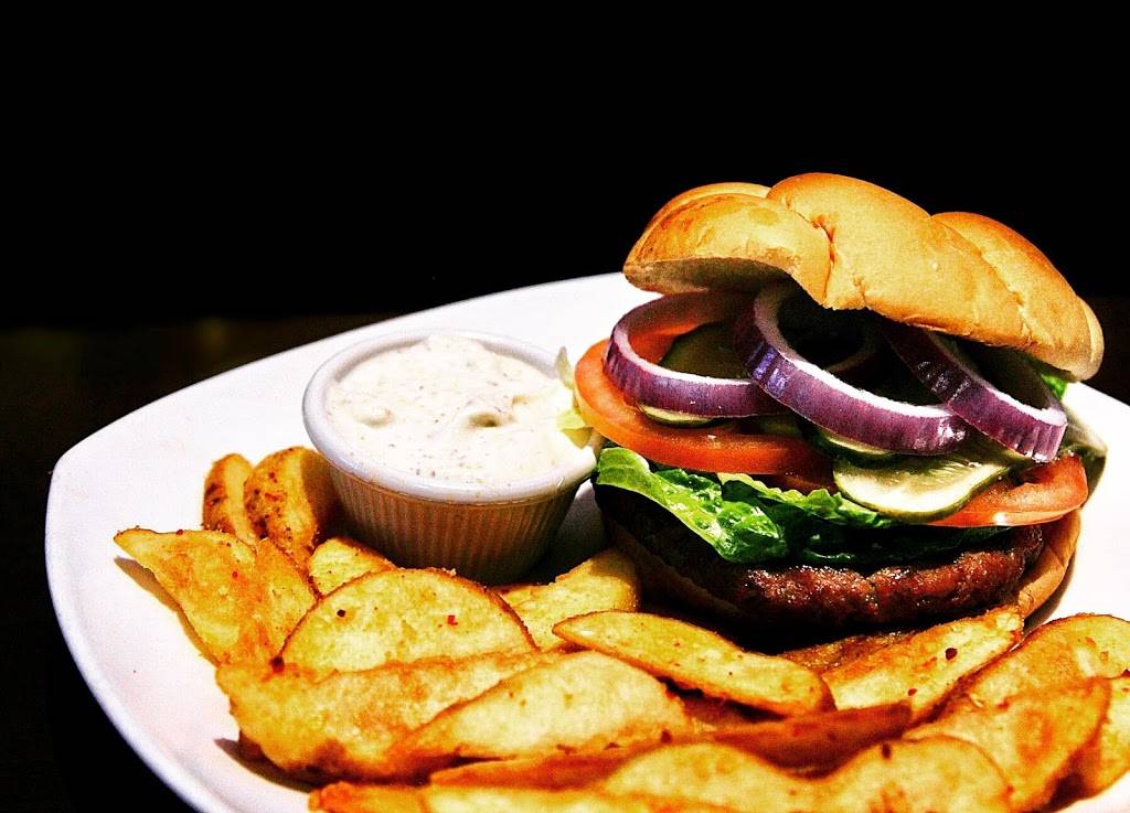 Wingporium | restaurant | 170 Lakeshore Rd E, Mississauga, ON L5G 1G1, Canada | 9059904300 OR +1 905-990-4300