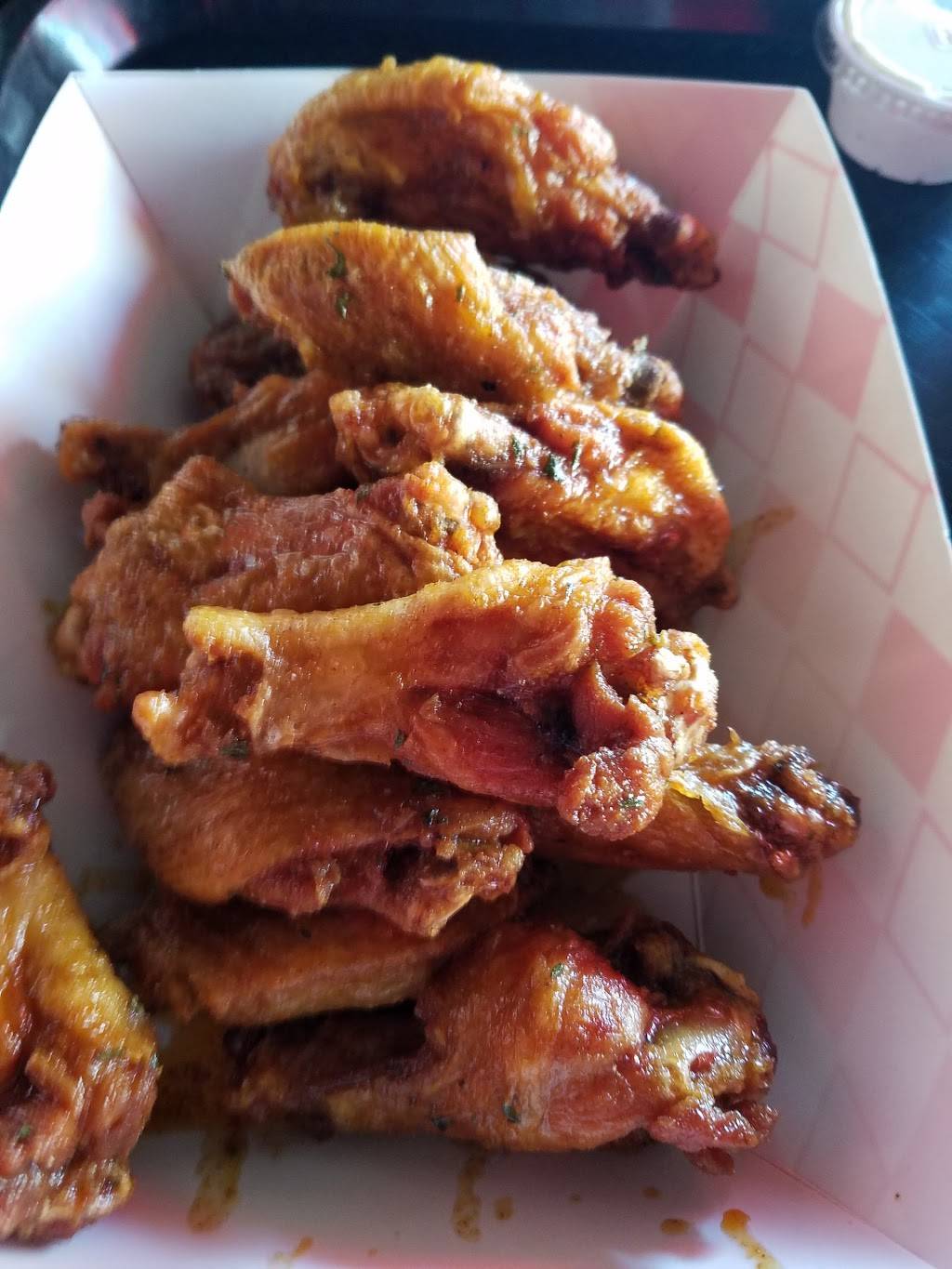 Atl Wings | restaurant | 70 West Warner Road, Chandler, AZ 85225, USA | 4807229464 OR +1 480-722-9464
