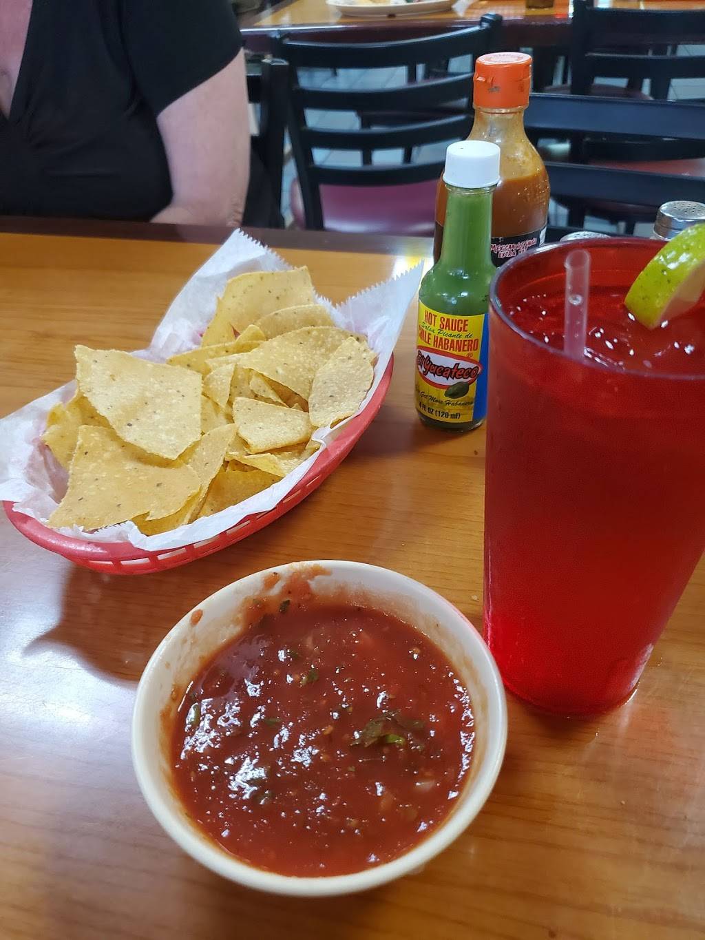 La Guadalupana | restaurant | 4818 Summer Ave, Memphis, TN 38122, USA | 9016856857 OR +1 901-685-6857