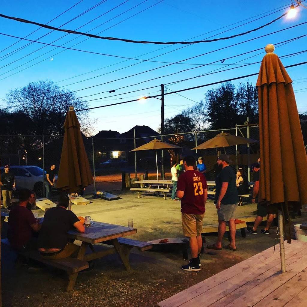 Smith & Lentz Brewing | restaurant | 903 Main St, Nashville, TN 37206, USA | 6154362195 OR +1 615-436-2195