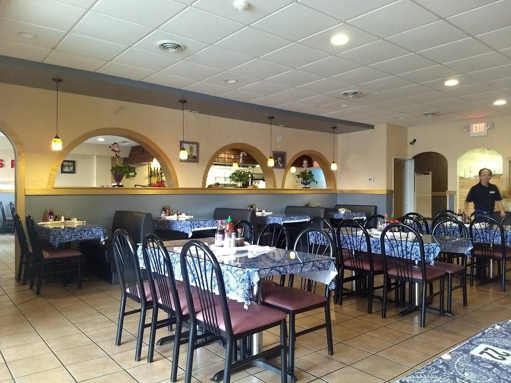 Les Pho | restaurant | W63N146 Washington Ave, Cedarburg, WI 53012, USA | 2622048169 OR +1 262-204-8169