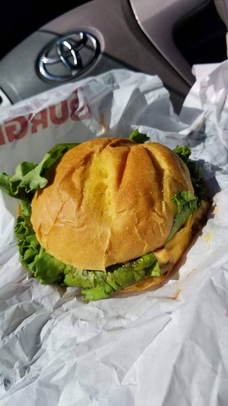 Smashburger | restaurant | 1451 E Parks Hwy, Wasilla, AK 99654, USA | 9073576274 OR +1 907-357-6274