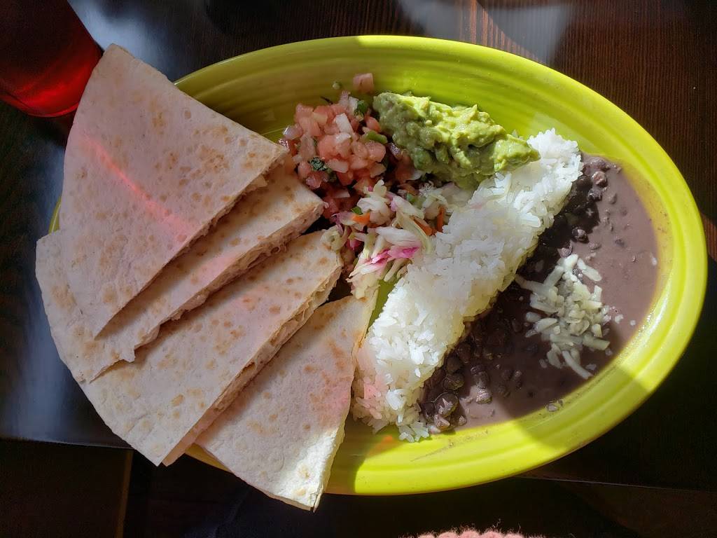 Mi Tierra | restaurant | 48 Russell St, Hadley, MA 01035, USA | 4135879820 OR +1 413-587-9820