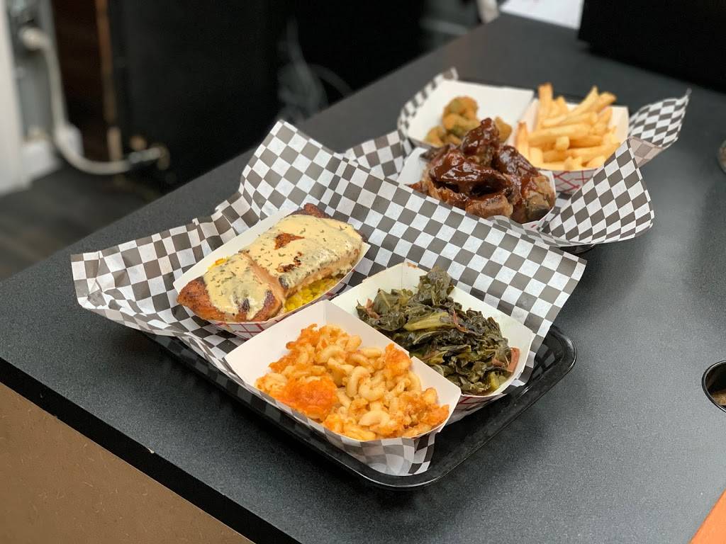 Carrie-Bos | restaurant | 568 Macon St, McDonough, GA 30253, USA | 6782727714 OR +1 678-272-7714