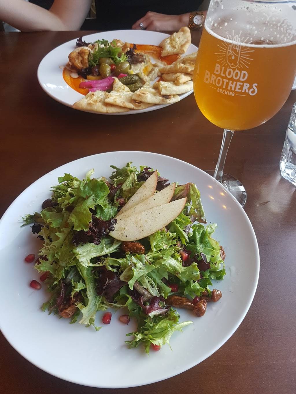 The Oakwood Hardware | restaurant | 337 Oakwood Ave, York, ON M6E 2V8, Canada | 4166589898 OR +1 416-658-9898