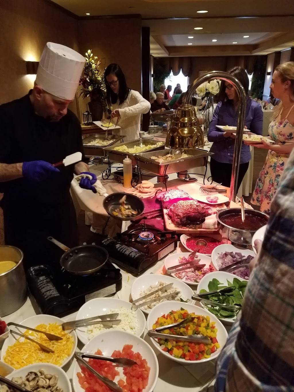 Altland House Grill & Pub | restaurant | 1 Center Square #100, Abbottstown, PA 17301, USA | 7172599535 OR +1 717-259-9535