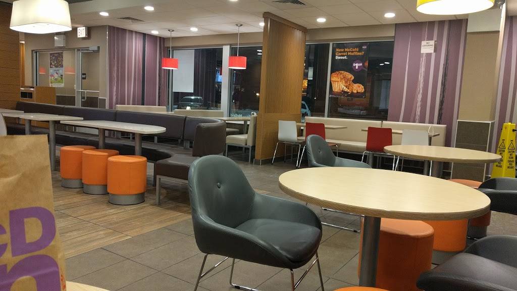 McDonalds | cafe | 7620 W 95th St, Hickory Hills, IL 60457, USA | 7082374650 OR +1 708-237-4650