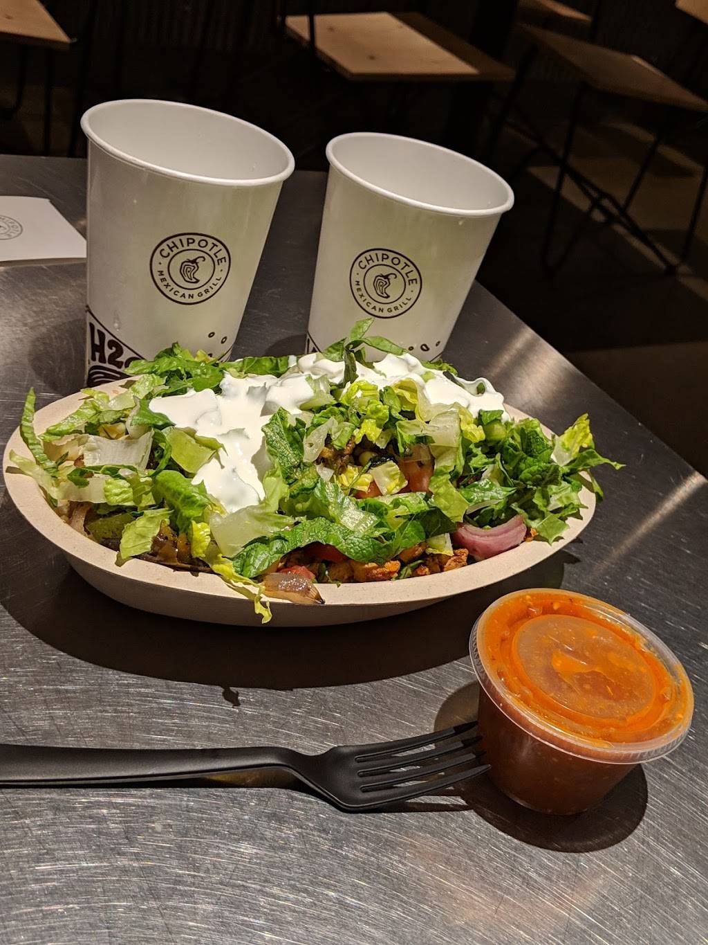 Chipotle Mexican Grill | restaurant | 2579 Wabash Ave, Springfield, IL 62704, USA | 2173210500 OR +1 217-321-0500